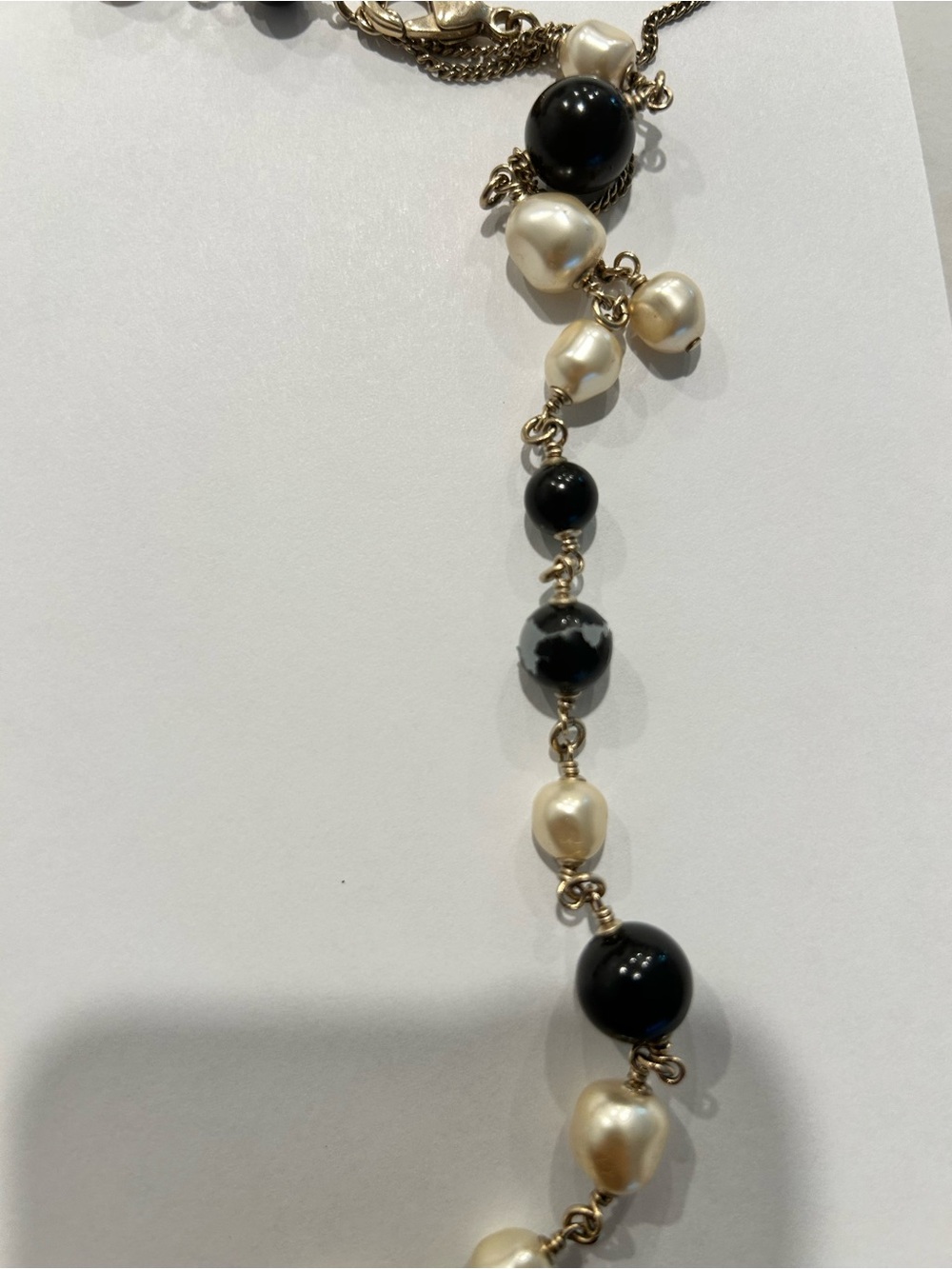 CHANEL Black and Ivory Pearl CC Logo Long Necklace - Picture 4 of 7